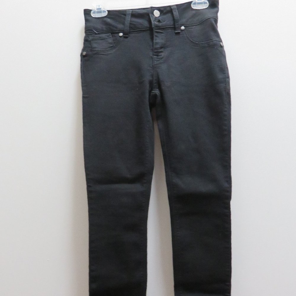 🌼 1822 Faded Black Denim Jeans